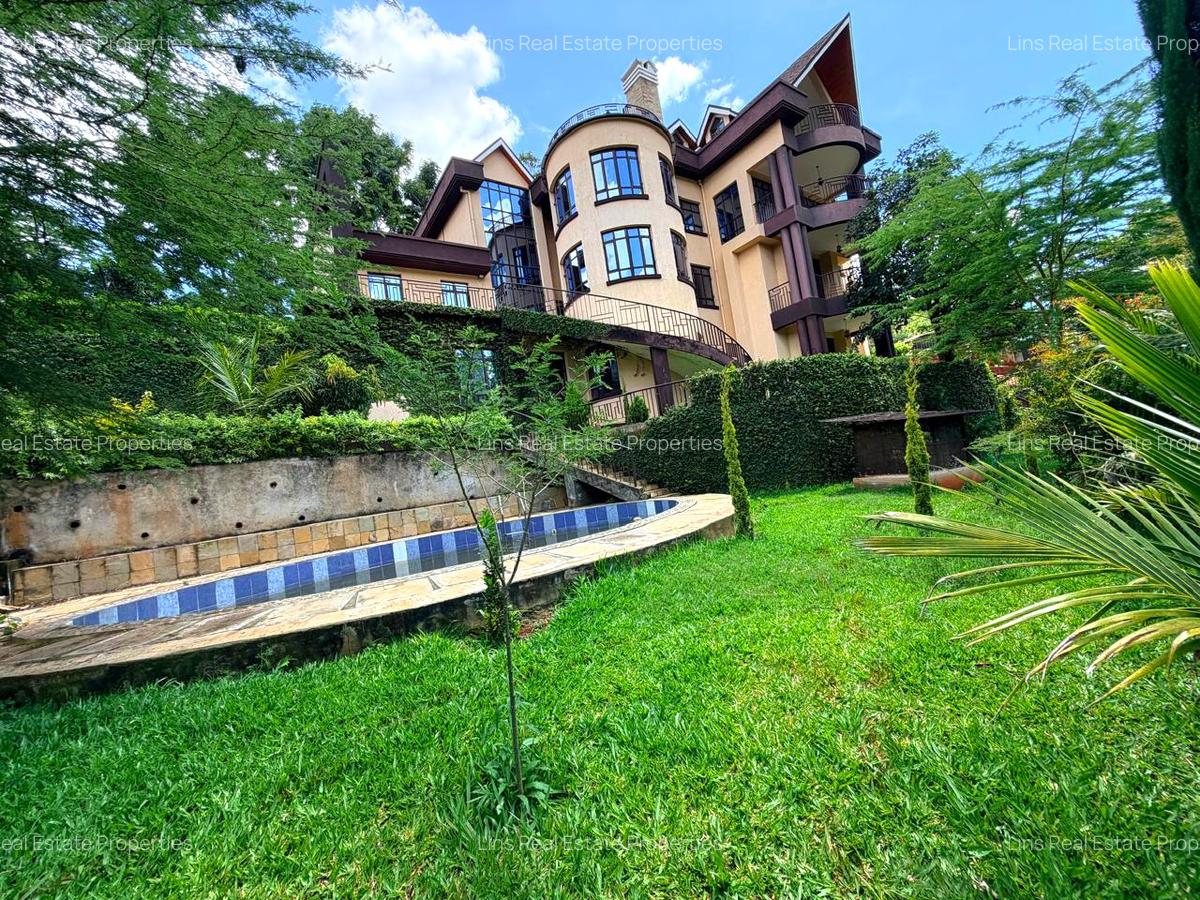 10 Bed House with En Suite in Nyari - 1