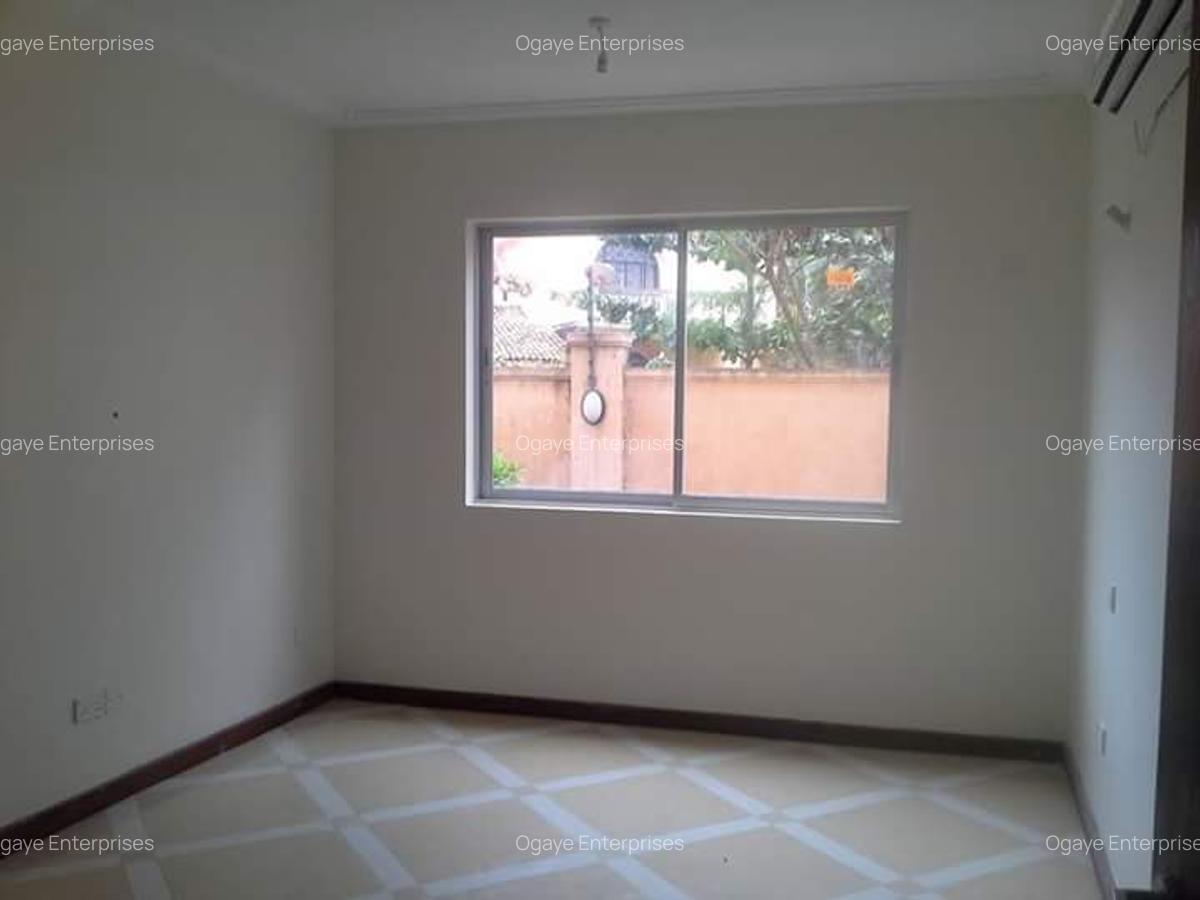 3 Bed Apartment with En Suite at Nyali - 7