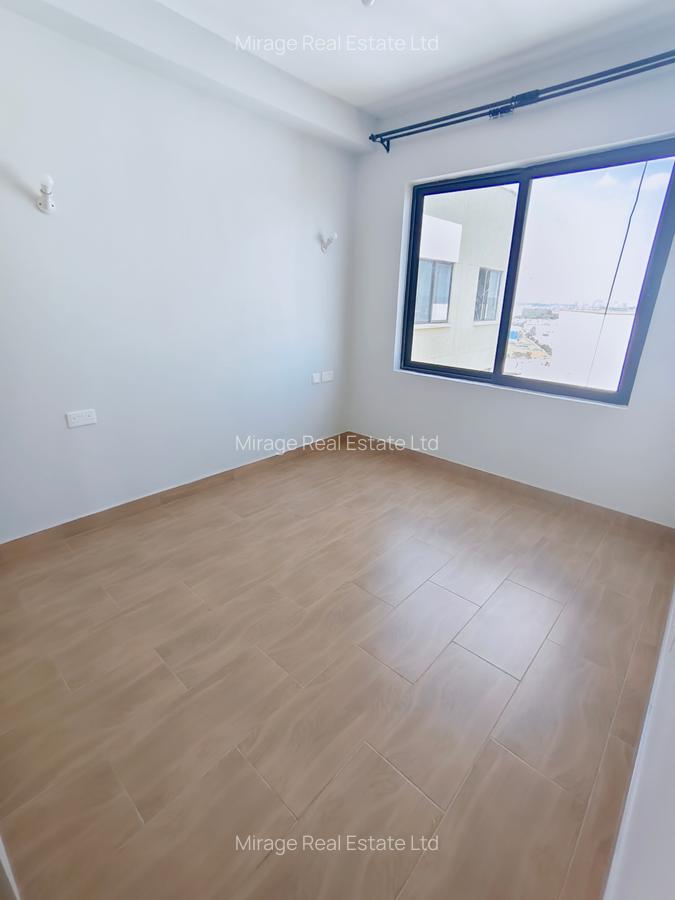 3 Bed Apartment with Swimming Pool in Garden Estate - 12