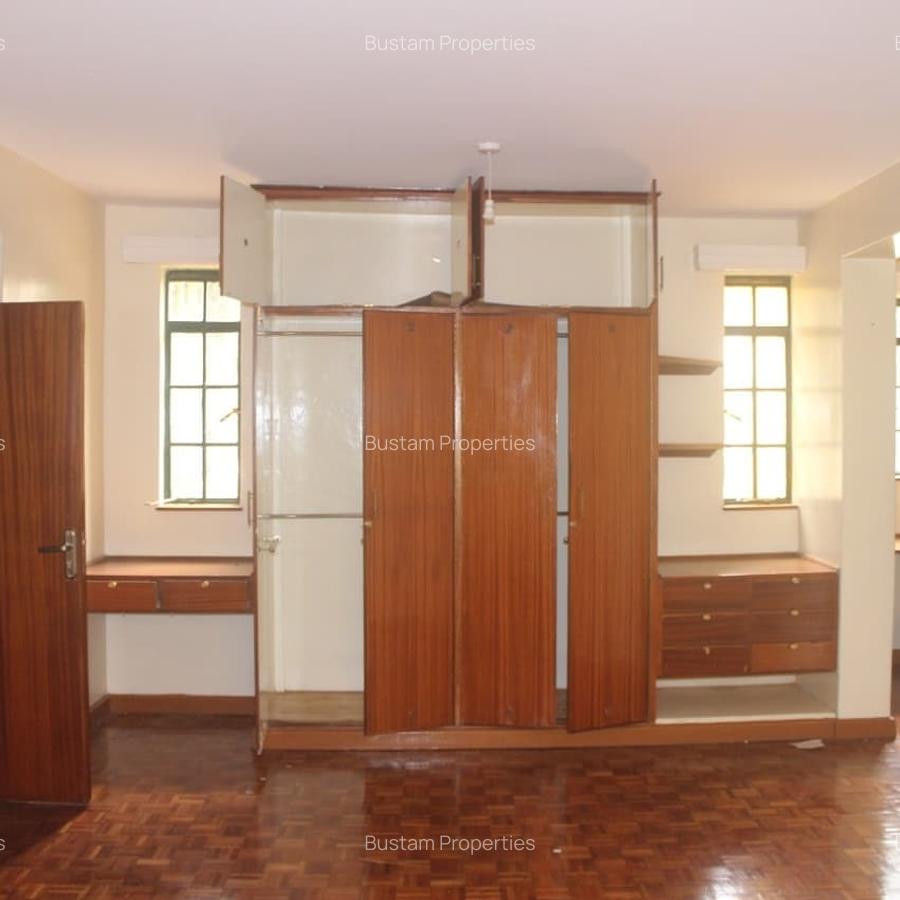 4 Bed Apartment with En Suite in Kilimani - 5