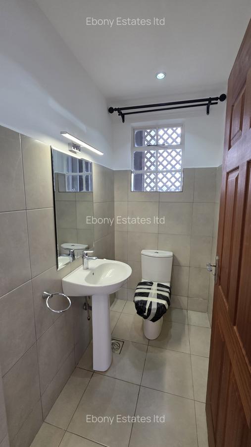 3 Bed Apartment with En Suite in Lavington - 15
