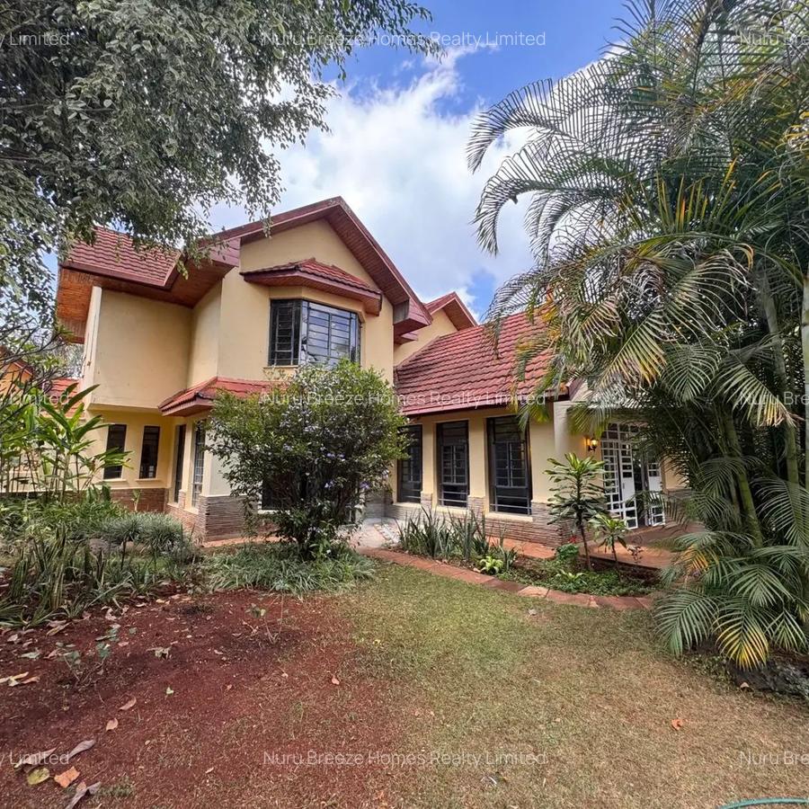 4 Bed House with En Suite in Runda - 1