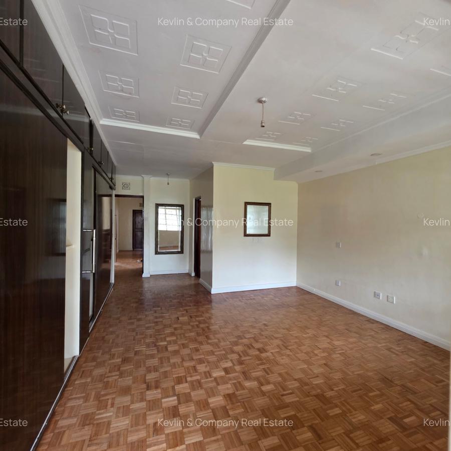 4 Bed Townhouse with En Suite in Lavington - 13