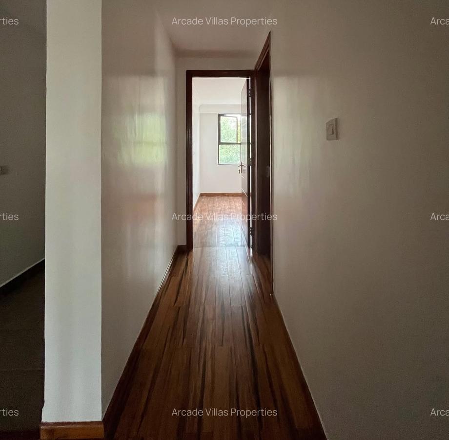 3 Bed Apartment with En Suite in Riverside - 6