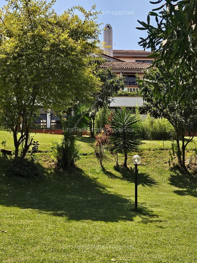 5 Bed House with En Suite in Runda - 5