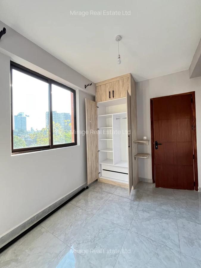 3 Bed Apartment with Gym in Westlands Area - 5