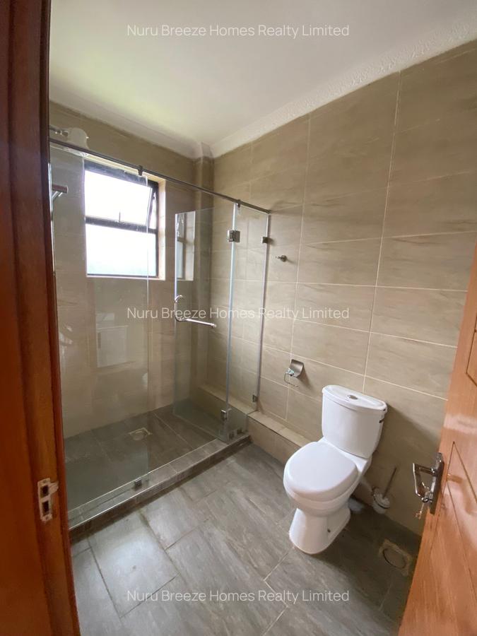 4 Bed Townhouse with En Suite in Ridgeways - 5
