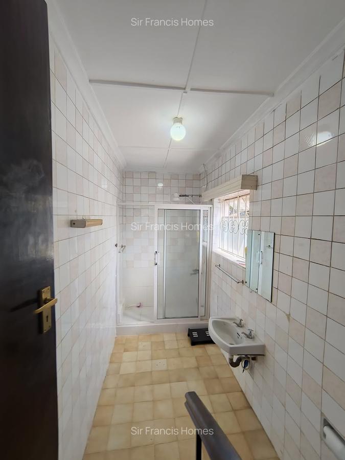 Serviced 3 Bed Apartment with En Suite in Kilimani - 2