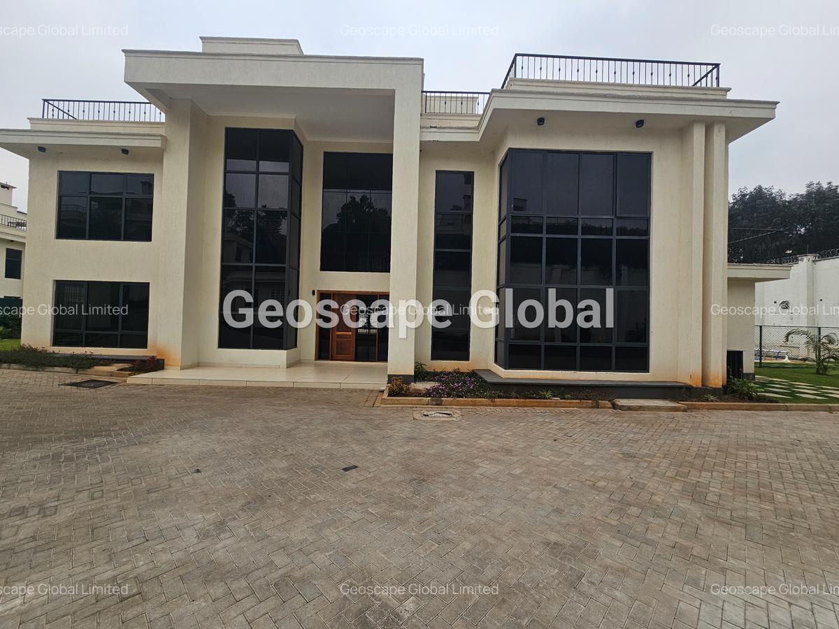 5 Bed House with En Suite in Kyuna - 2