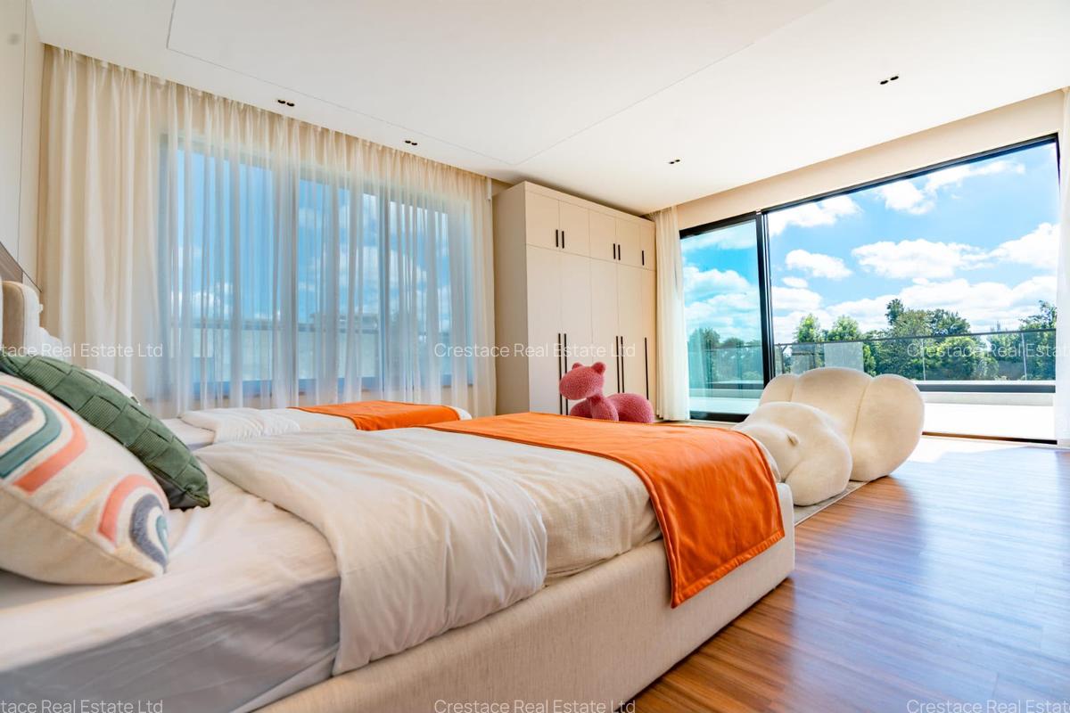 5 Bed Villa with En Suite in Runda - 14