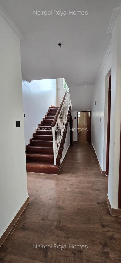 5 Bed Townhouse with En Suite at Lavington Green - 19
