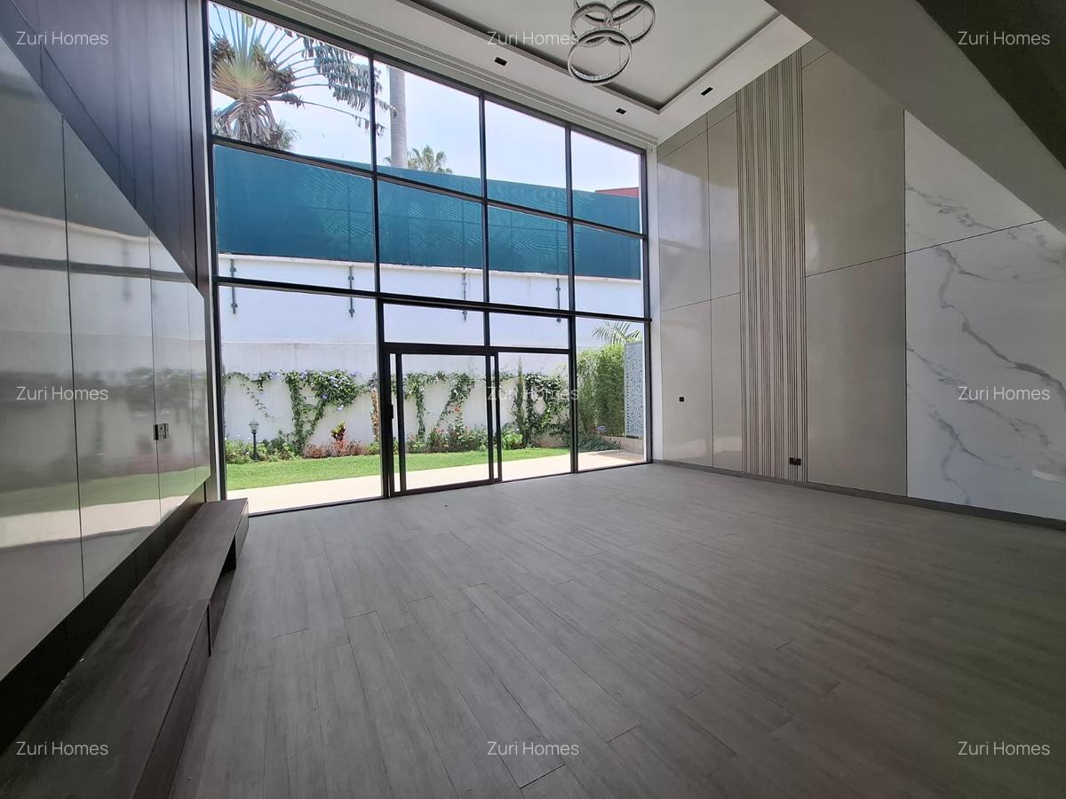 5 Bed Townhouse with En Suite in Lavington - 6