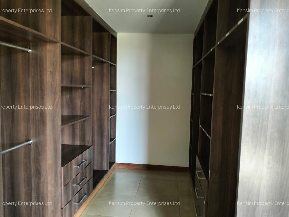 4 Bed Townhouse with En Suite in Runda - 15