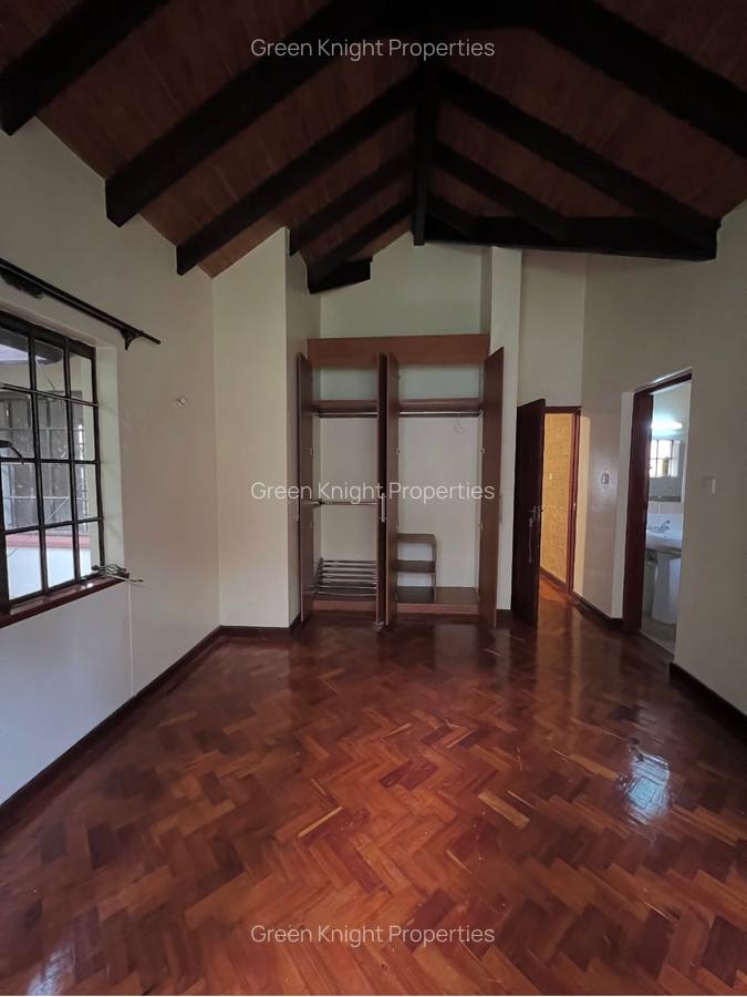 4 Bed House with En Suite in Spring Valley - 7