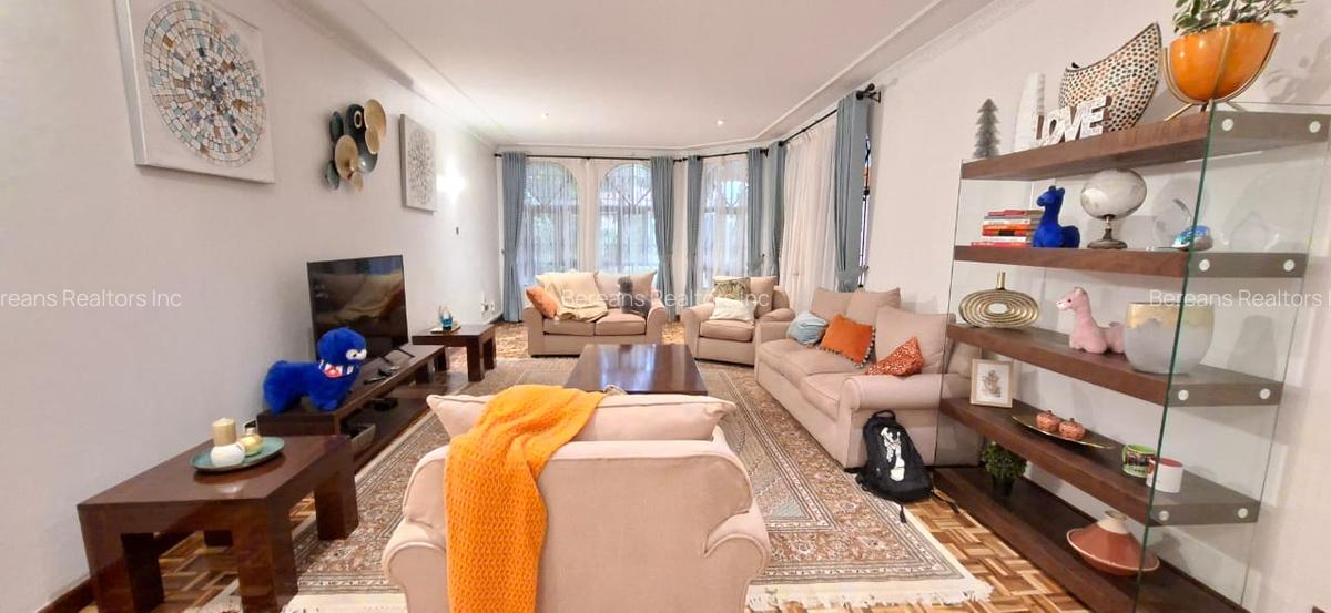 4 Bed Townhouse with En Suite in Brookside - 9