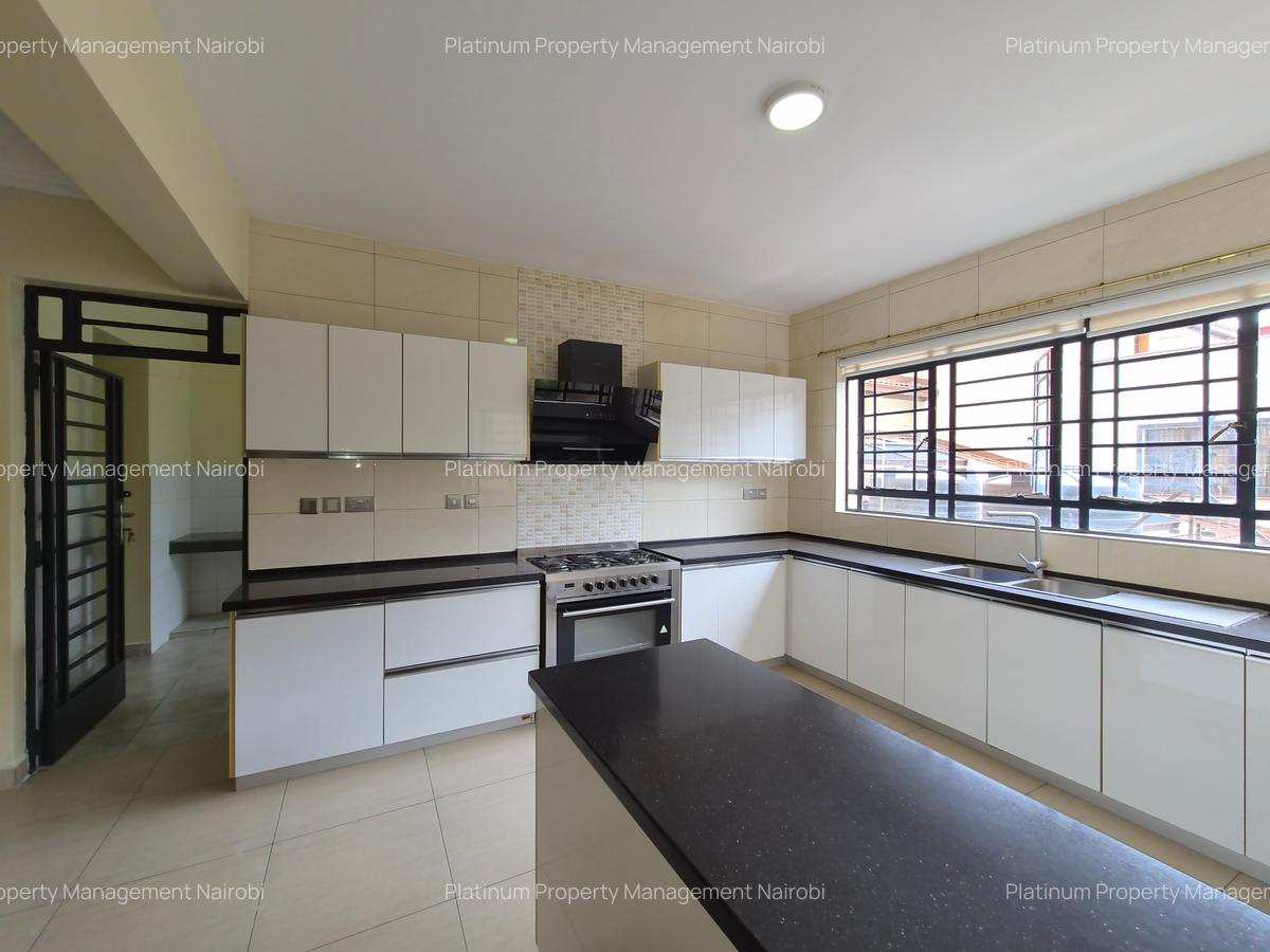 4 Bed Apartment with En Suite at Second Parklands - 7