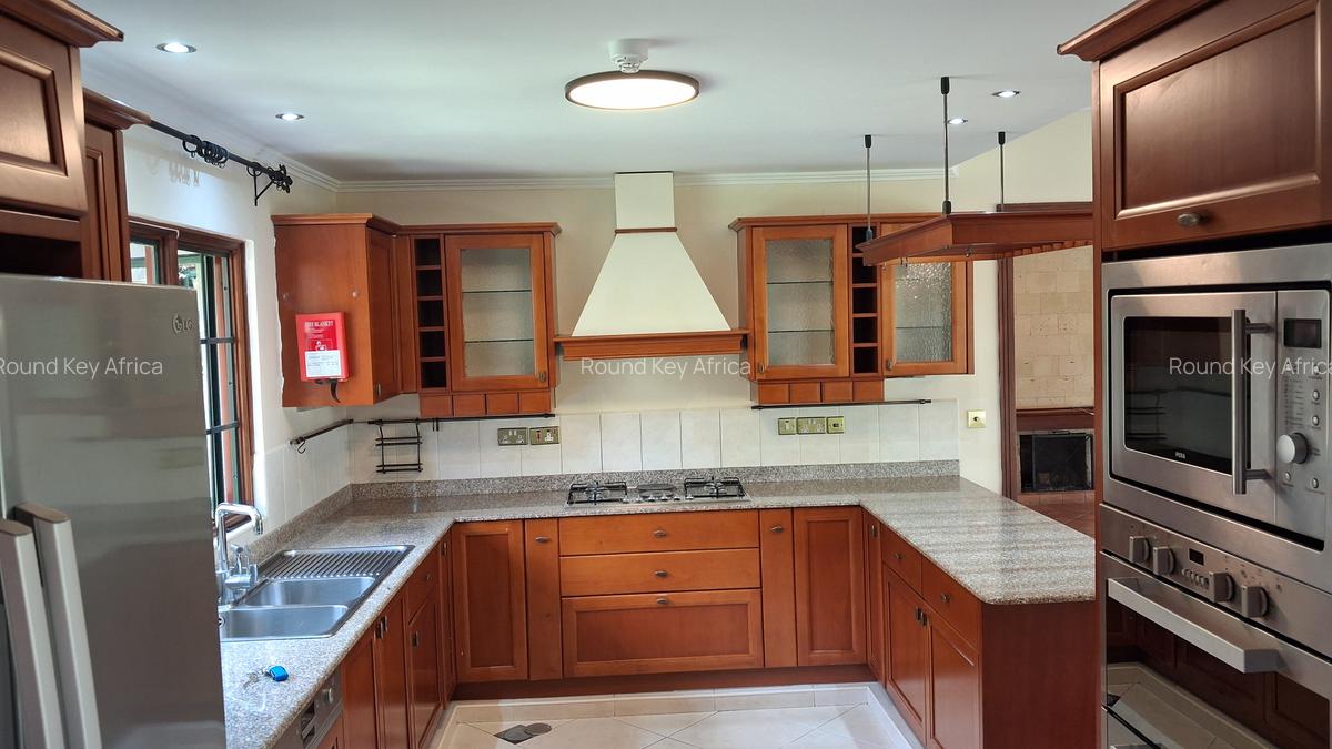4 Bed Townhouse with En Suite at Kigwa Ridge - 7