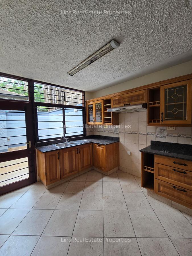 4 Bed Townhouse with En Suite in Kilimani - 18