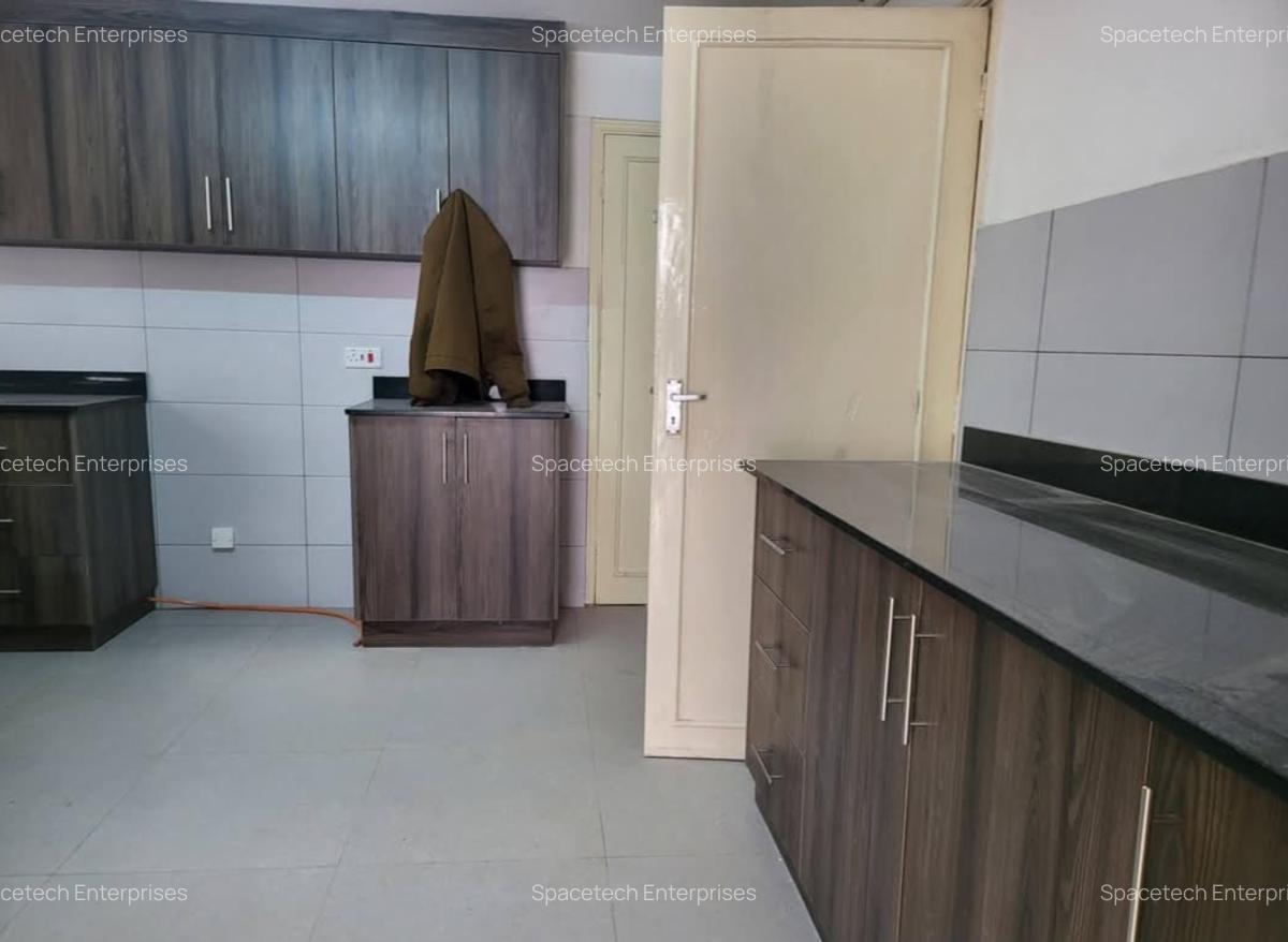 4 Bed House with Staff Quarters in Hill View - 8