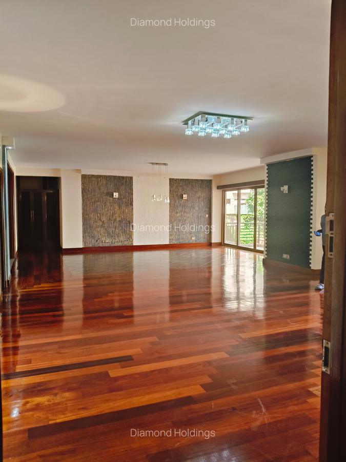 3 Bed Apartment with En Suite at Parklands - 3
