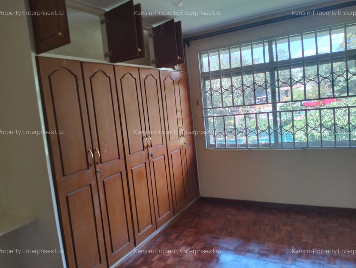 5 Bed Townhouse with En Suite in Lavington - 11