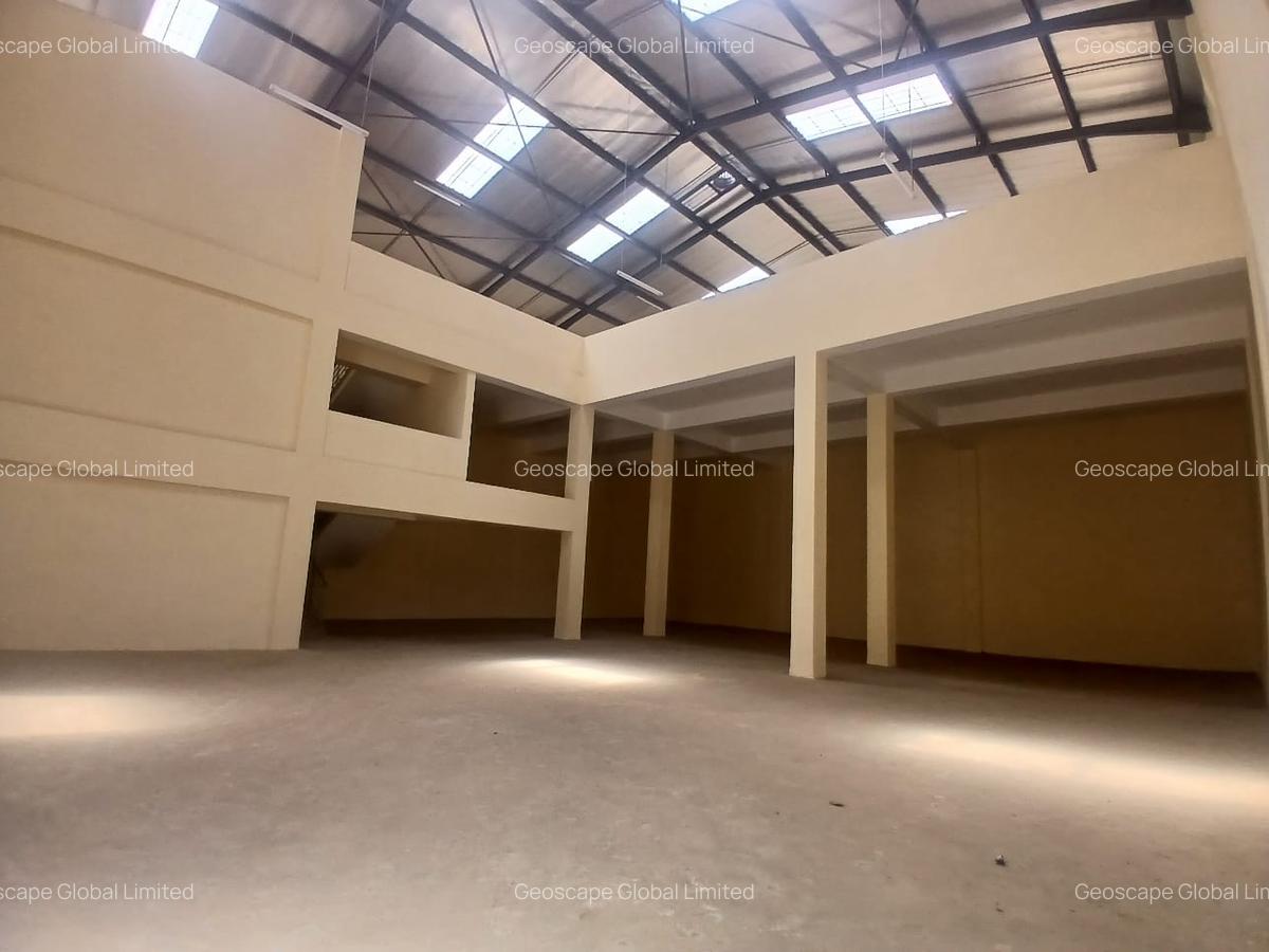 7,200 ft² Warehouse with Parking in Ruaraka - 7