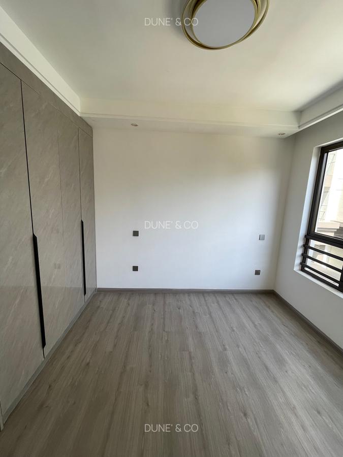 2 Bed Apartment with En Suite in Riverside - 13