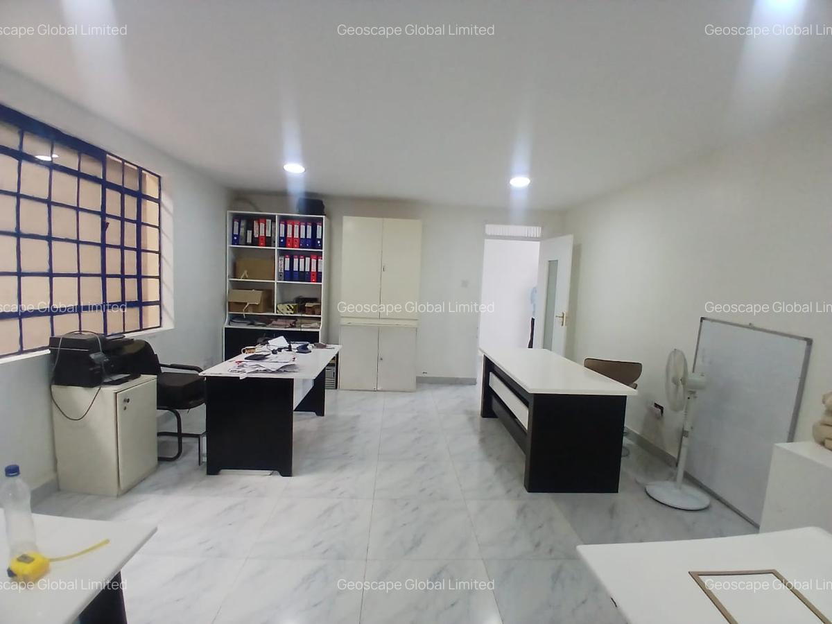 11,600 ft² Warehouse with Fibre Internet in Mlolongo - 2