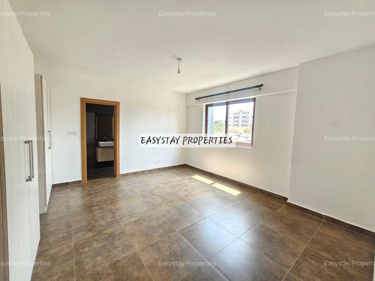 3 Bed Apartment with En Suite in Westlands Area - 5
