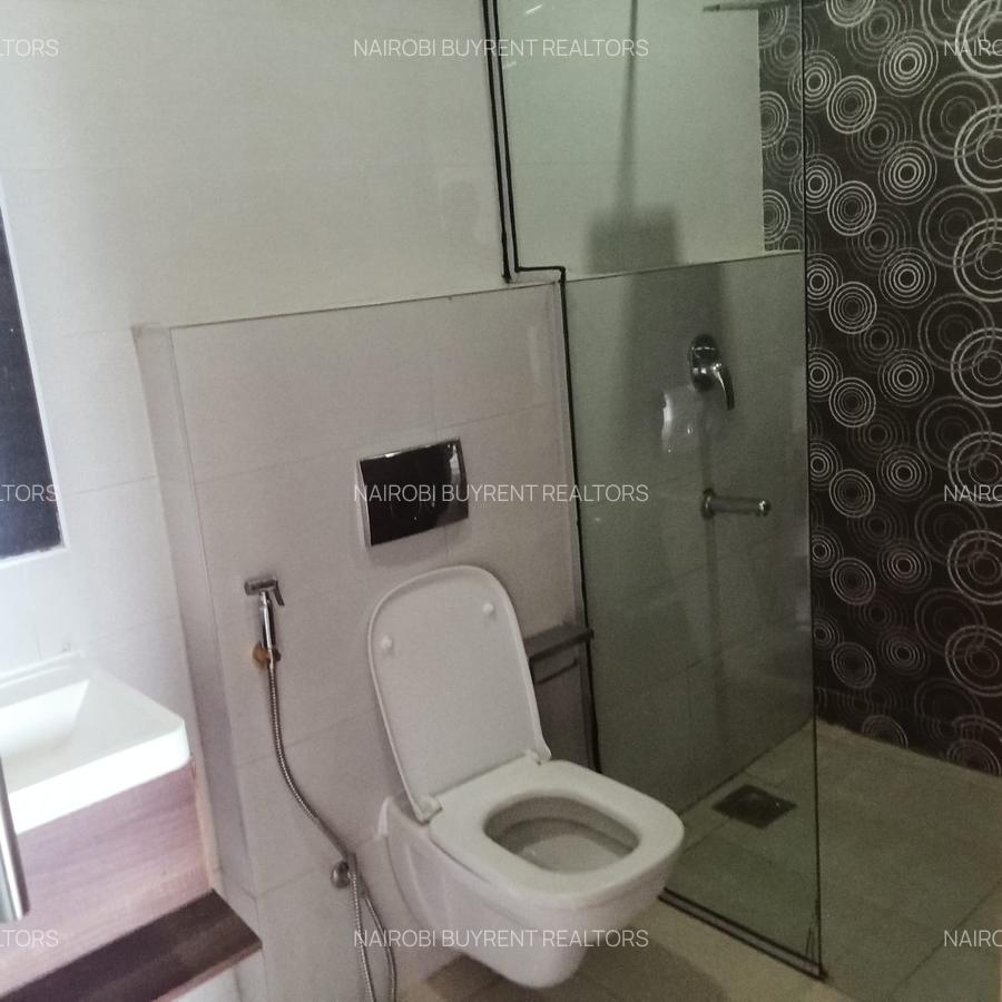 4 Bed Apartment with En Suite in Parklands - 13