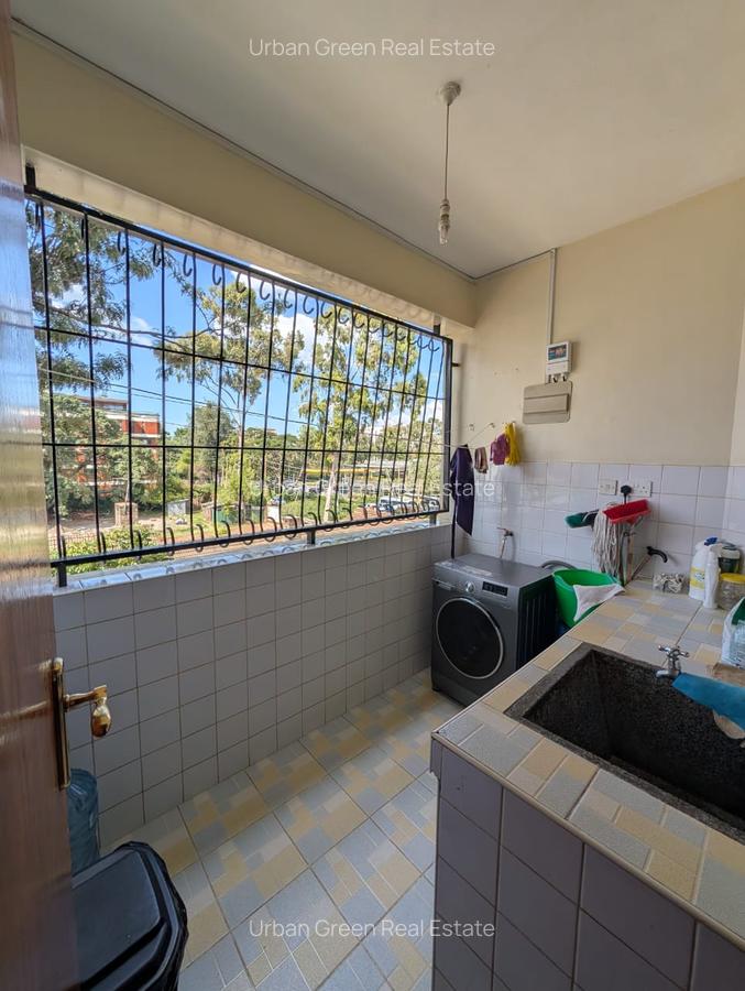 3 Bed Apartment with En Suite at Dennis Pritt Rd - 9