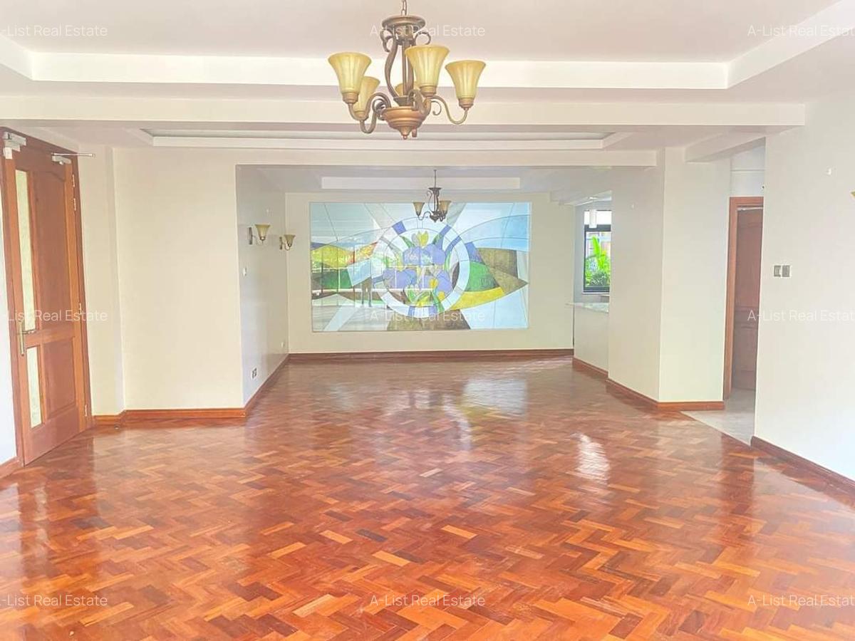 4 Bed Apartment with En Suite at Riverside Drive - 2