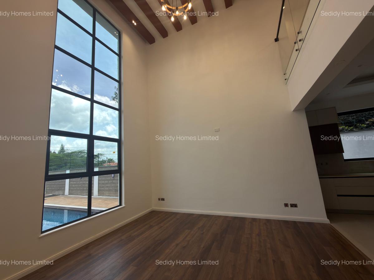 5 Bed Villa with En Suite in Lavington - 20