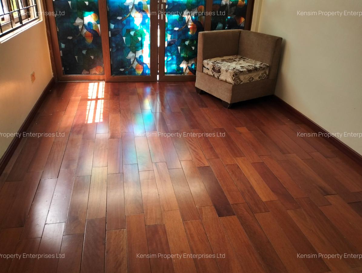 5 Bed Townhouse with En Suite in Lavington - 5
