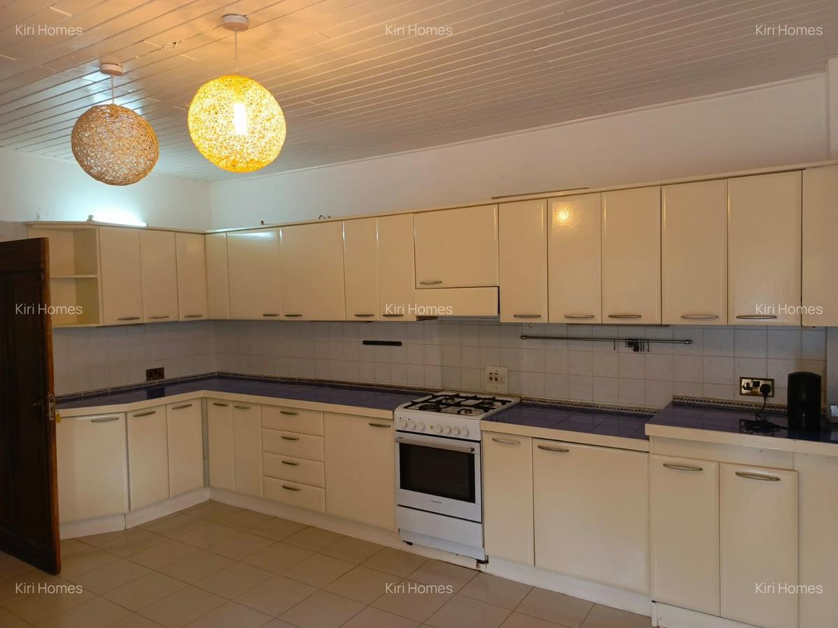 4 Bed Townhouse with En Suite in Muthaiga - 14