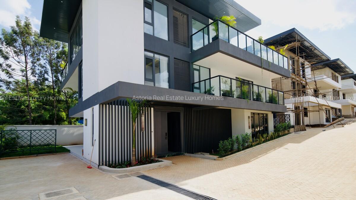 5 Bed Villa with En Suite at 2026-378 - 11