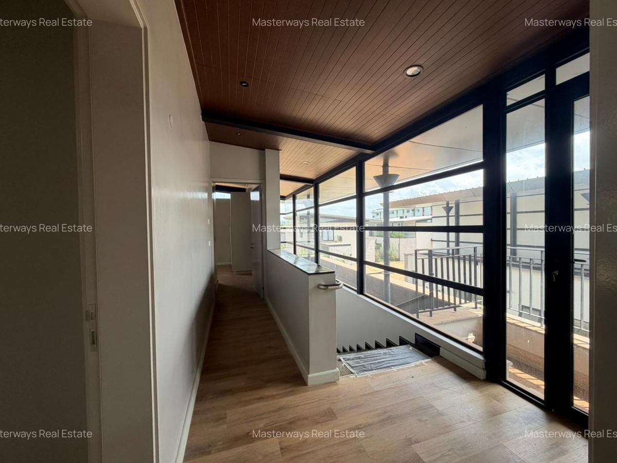 4 Bed Townhouse with En Suite in Runda - 9