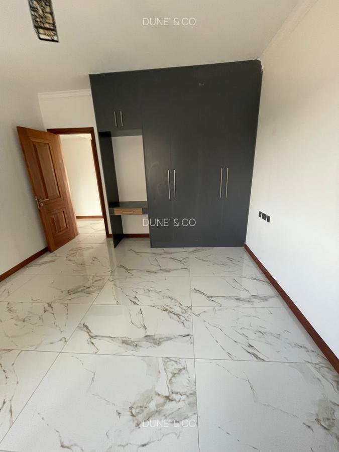 Serviced 3 Bed Apartment with En Suite in Kileleshwa - 15