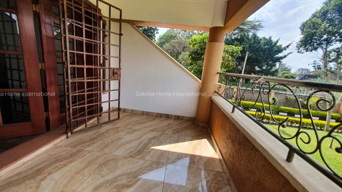 5 Bed House with En Suite in Runda - 12