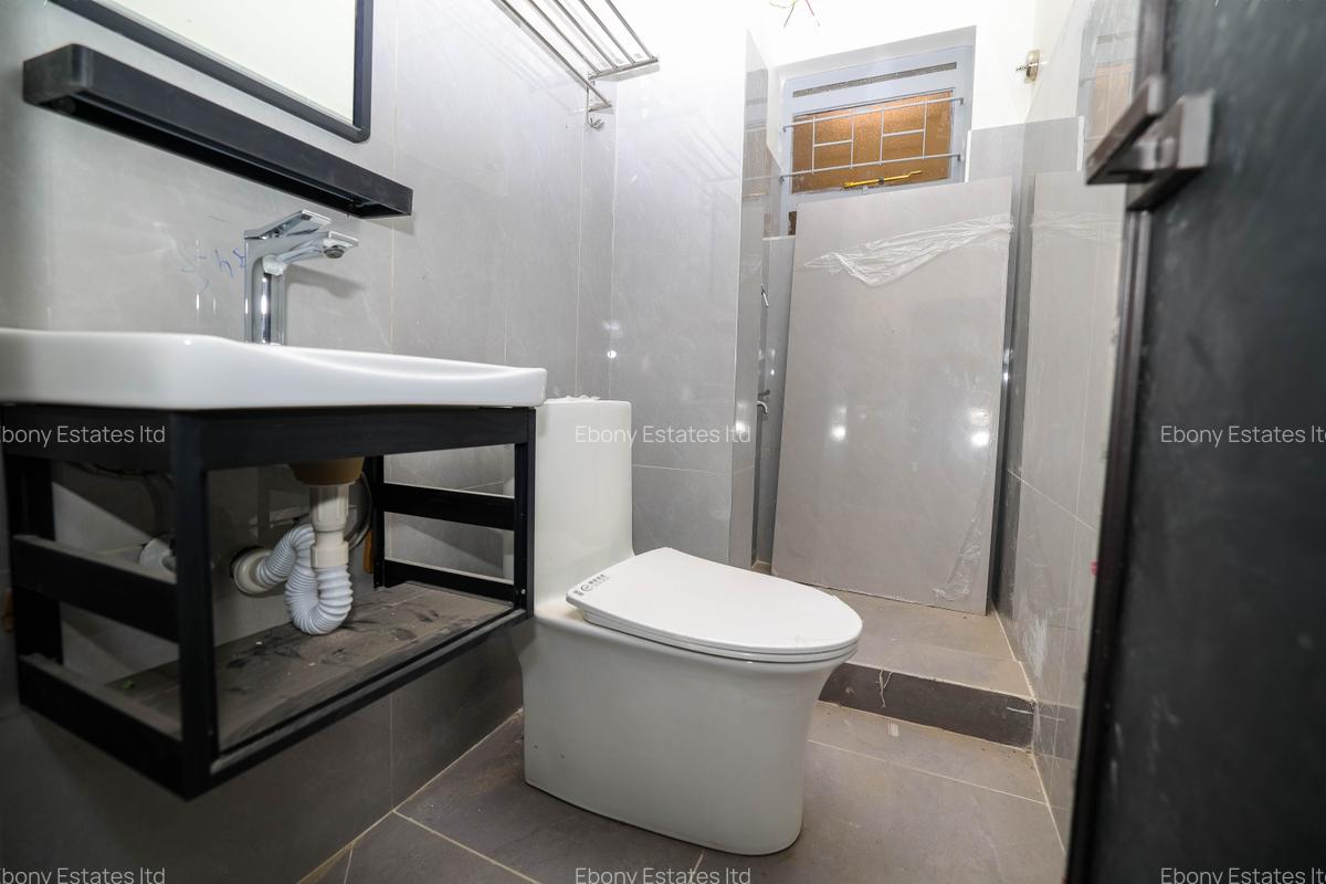 5 Bed Townhouse with En Suite in Kitengela - 9