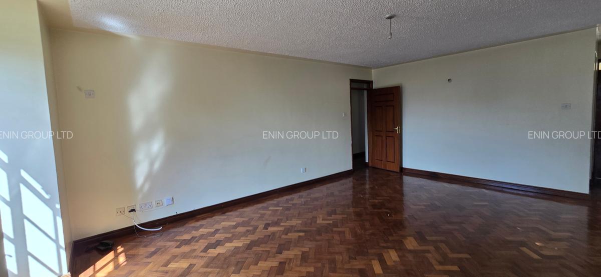 3 Bed Apartment with En Suite in Lavington - 4