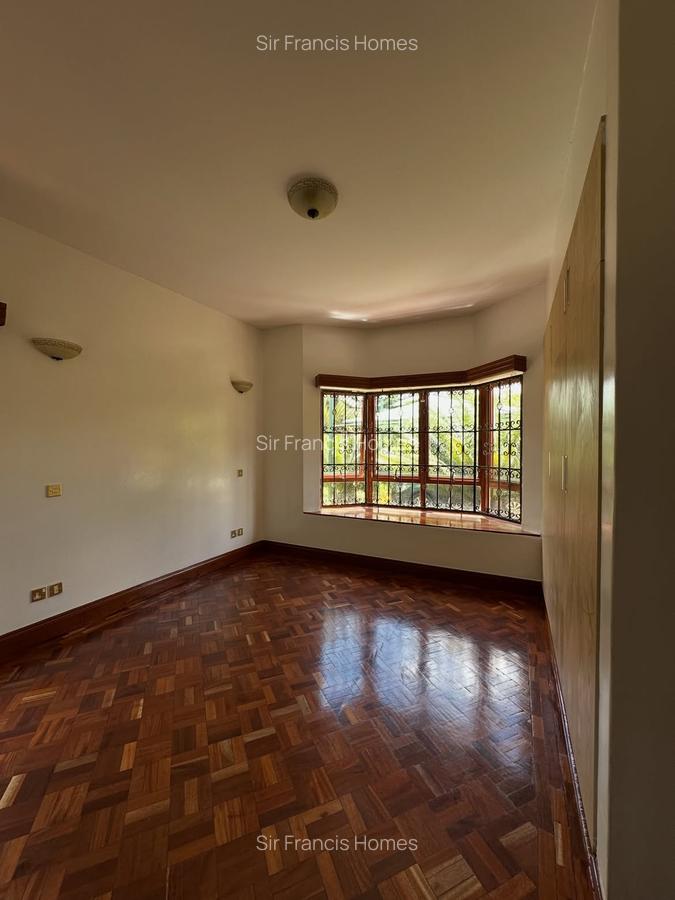 6 Bed House with En Suite in Runda - 7