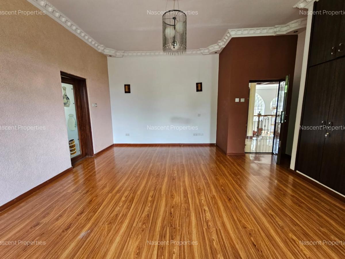 5 Bed House with En Suite in Nyari - 17