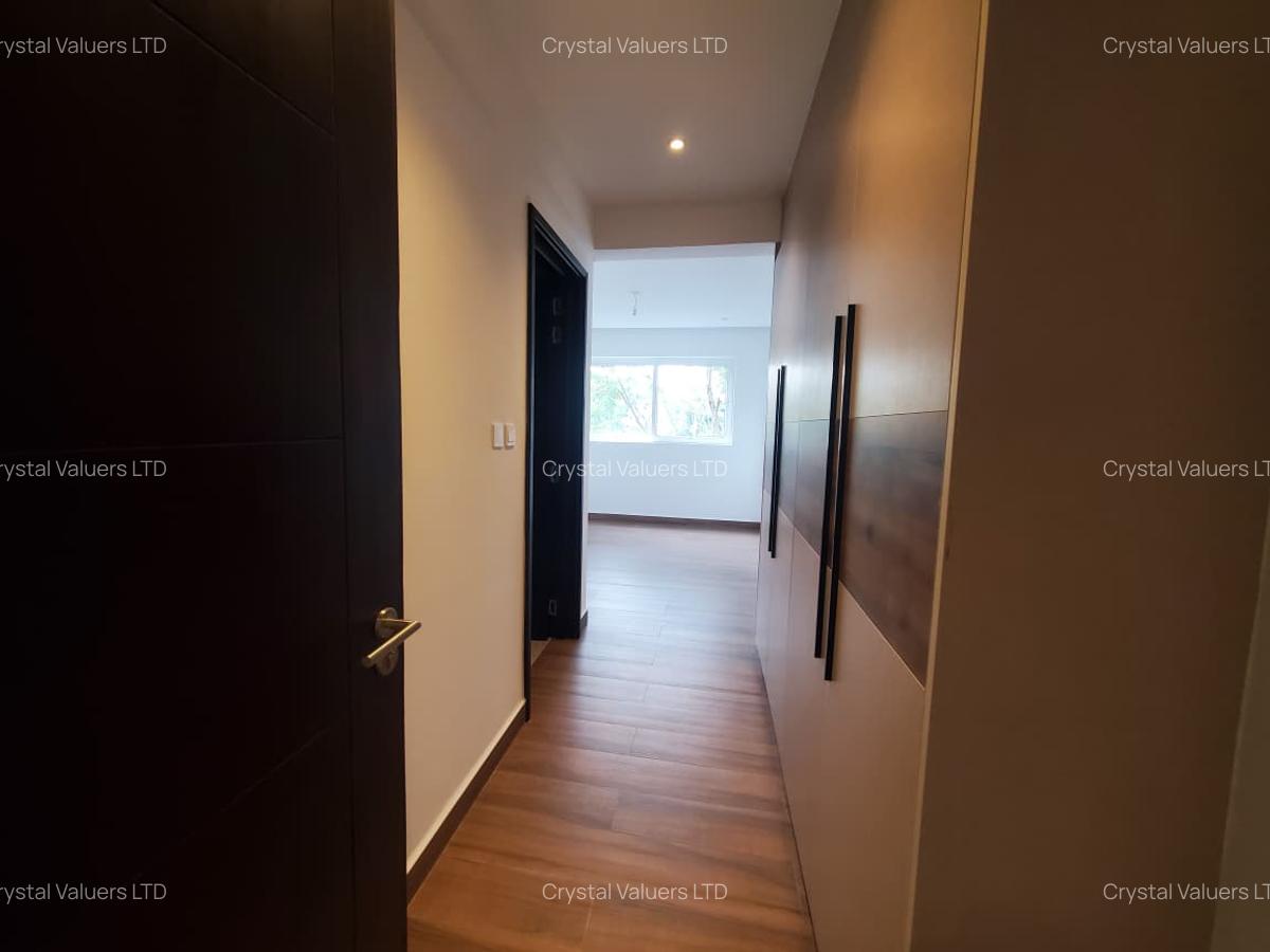 5 Bed Apartment with En Suite in General Mathenge - 10