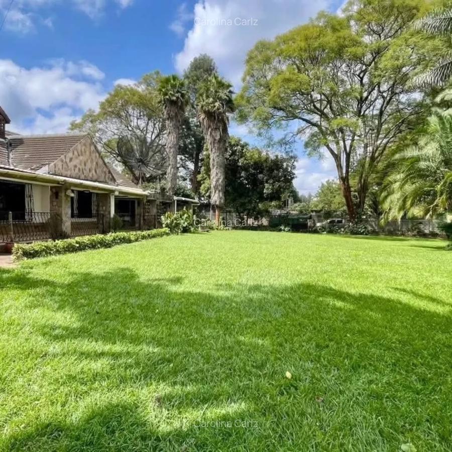 4 Bed House with En Suite at Spring Valley - 3