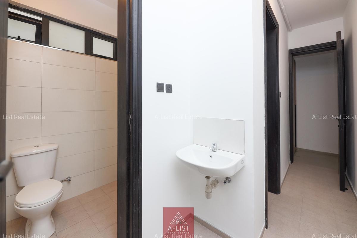 5 Bed Apartment with En Suite at Peponi Road - 16