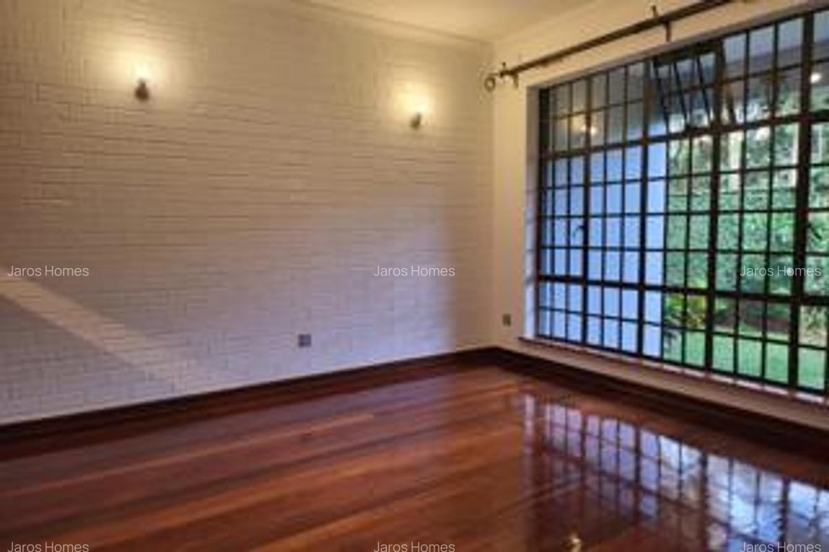 4 Bed Townhouse with En Suite at Peponi Road - 16