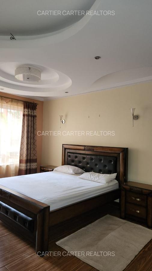 Serviced 3 Bed Apartment with En Suite at River Drive - 5