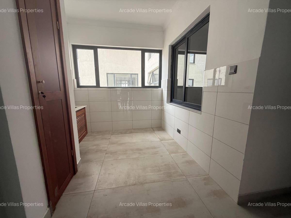 3 Bed Apartment with En Suite in Kilimani - 20