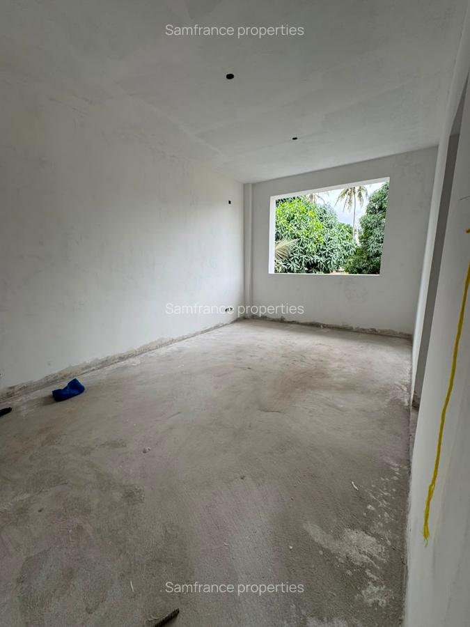 3 Bed Villa with Swimming Pool at Coca-Cola - 9